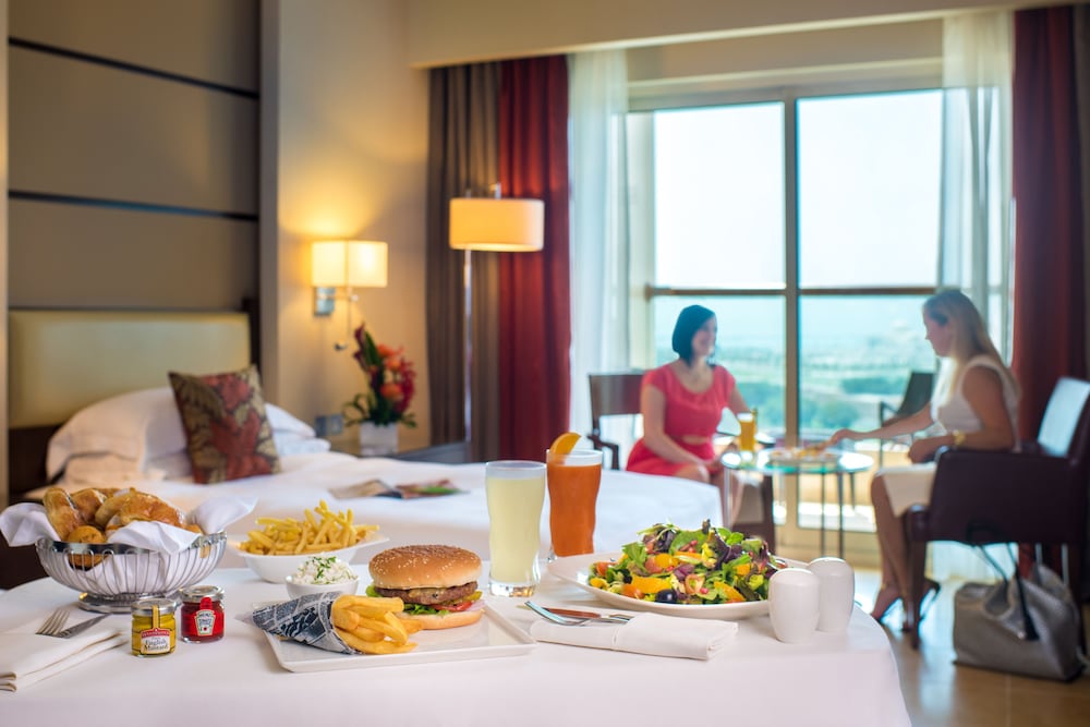 Khalidiya Palace Rayhaan by Rotana — Hotel rooms in Abu Dhabi