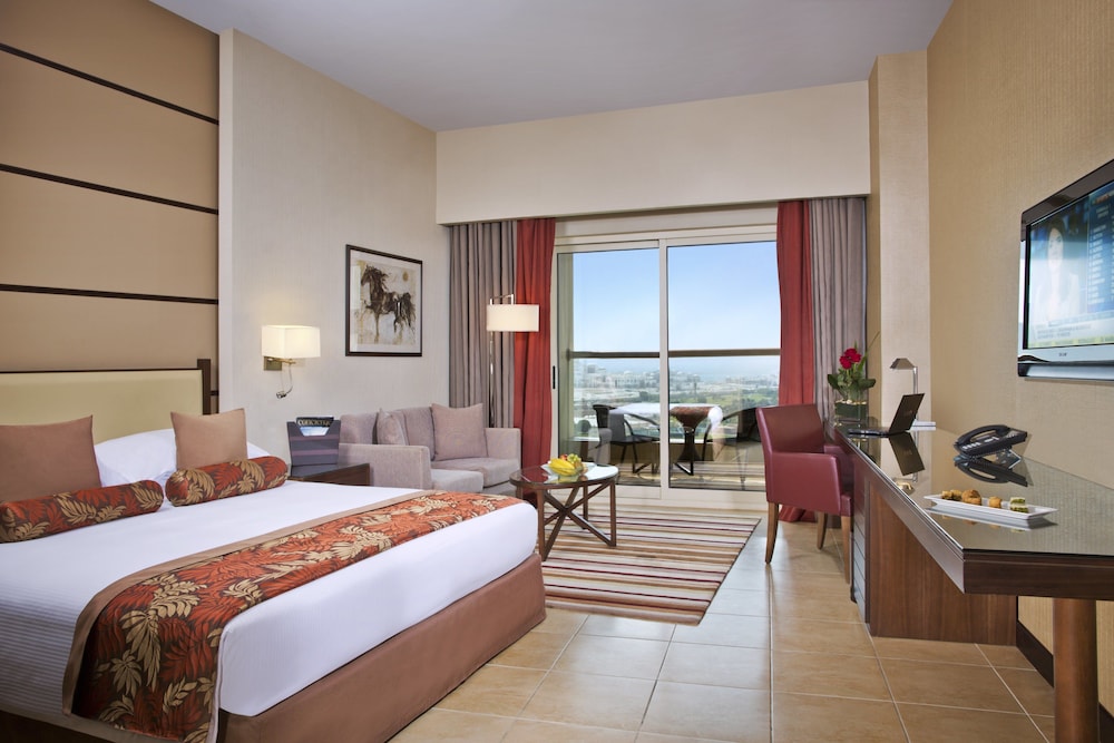 Khalidiya Palace Rayhaan by Rotana — Hotel rooms in Abu Dhabi