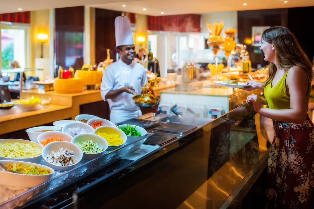 Khalidiya Palace Rayhaan by Rotana — Restaurant & bars in Abu Dhabi