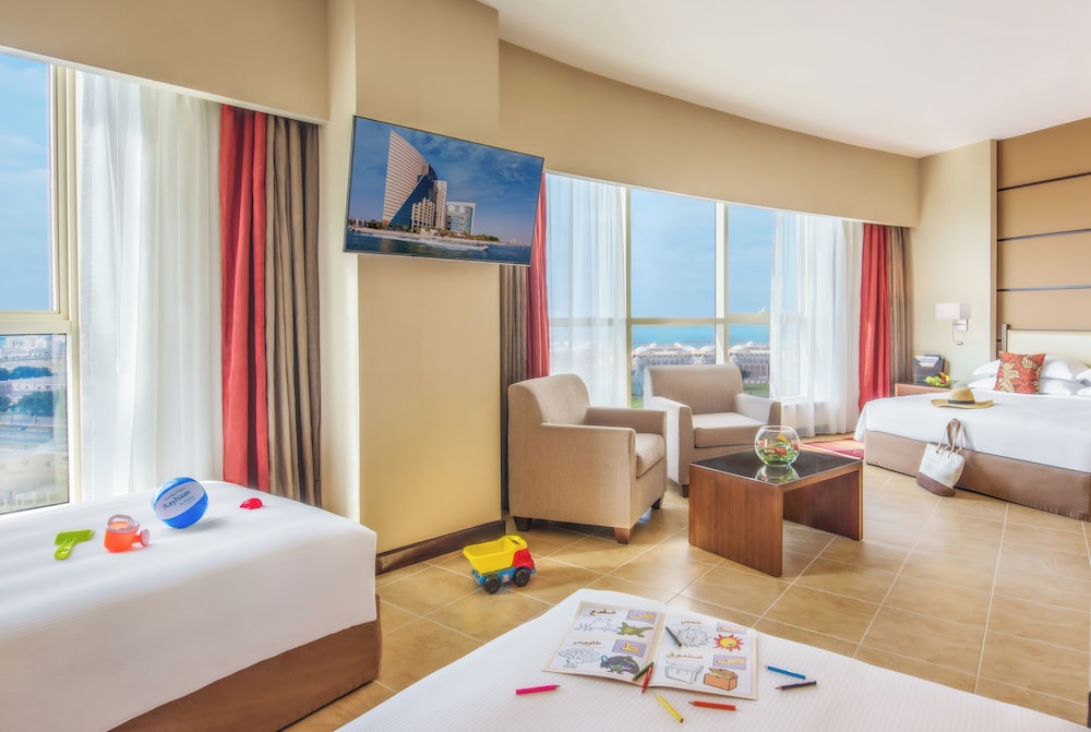 Khalidiya Palace Rayhaan by Rotana — Hotel rooms in Abu Dhabi