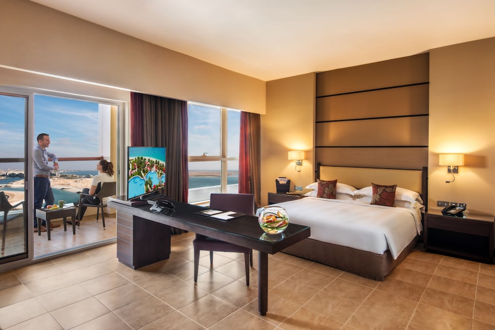 Khalidiya Palace Rayhaan by Rotana — Hotel rooms in Abu Dhabi