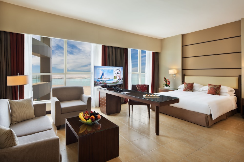 Khalidiya Palace Rayhaan by Rotana — Hotel rooms in Abu Dhabi