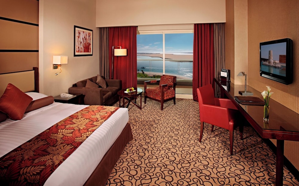 Khalidiya Palace Rayhaan by Rotana — Hotel rooms in Abu Dhabi