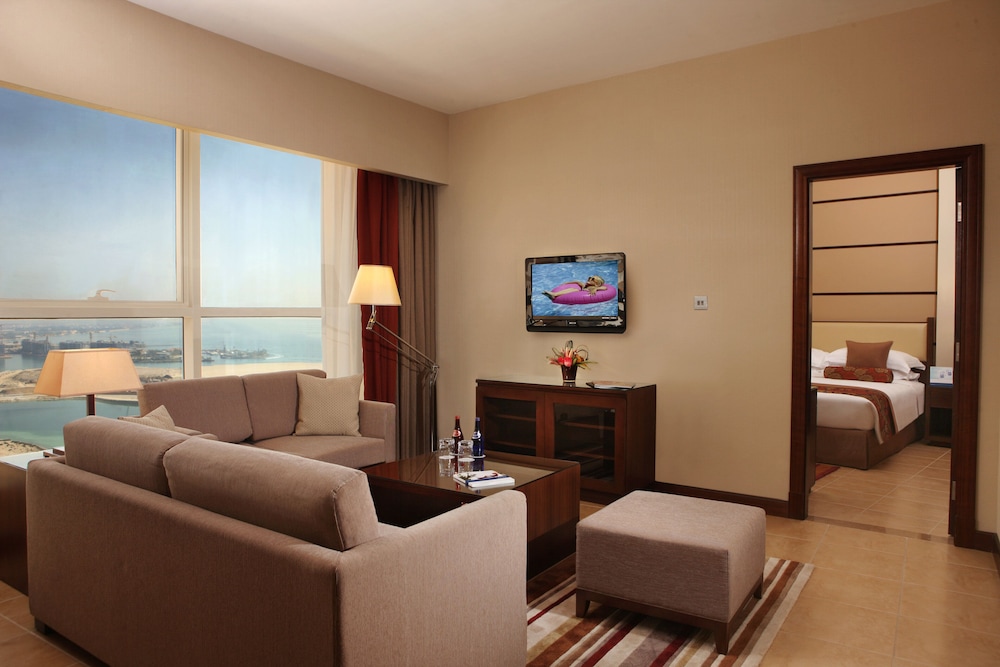 Khalidiya Palace Rayhaan by Rotana — Hotel rooms in Abu Dhabi