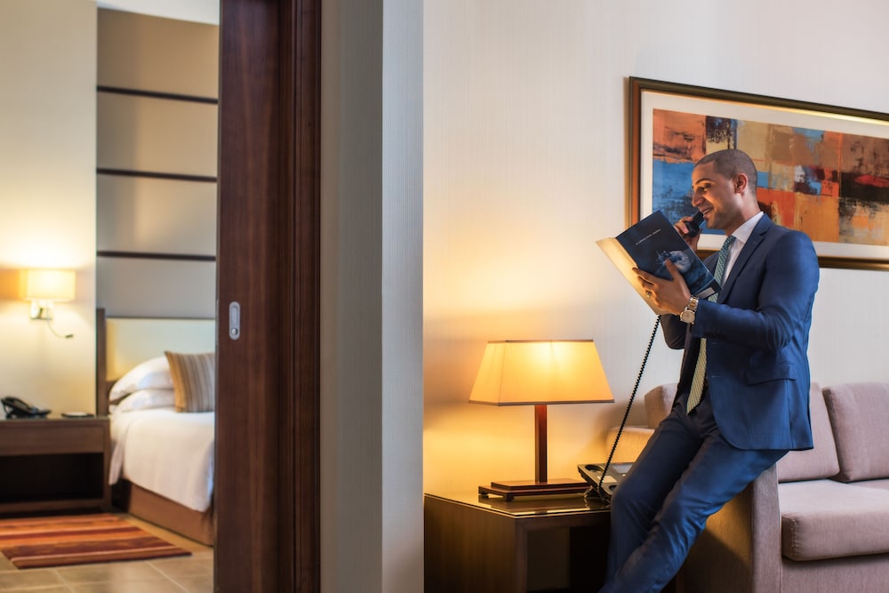 Khalidiya Palace Rayhaan by Rotana — Hotel rooms in Abu Dhabi
