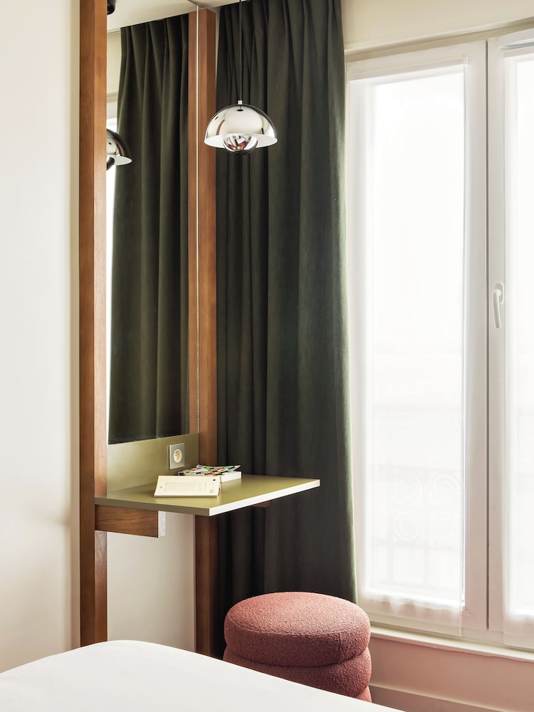 Hôtel Dalila — Hotel rooms in Paris, Ile-de-France