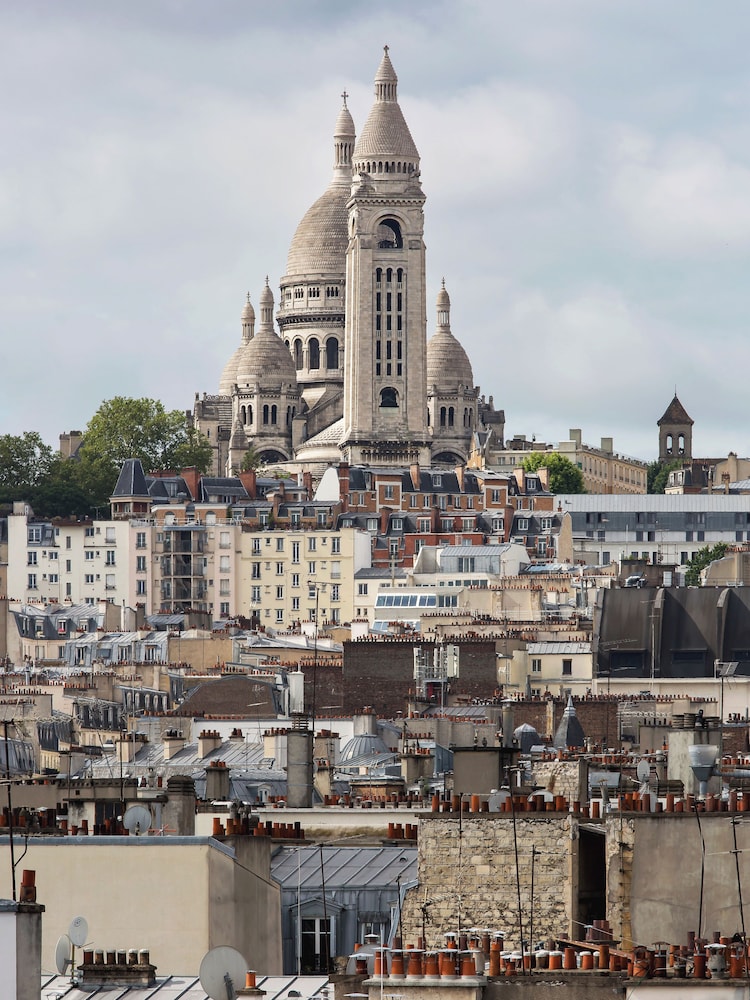 Hôtel Dalila — Attractions in the area in Paris, Ile-de-France