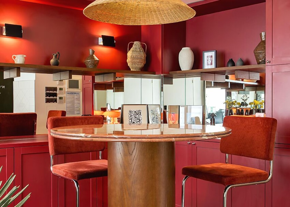Hôtel Dalila — Restaurant & bars in Paris, Ile-de-France
