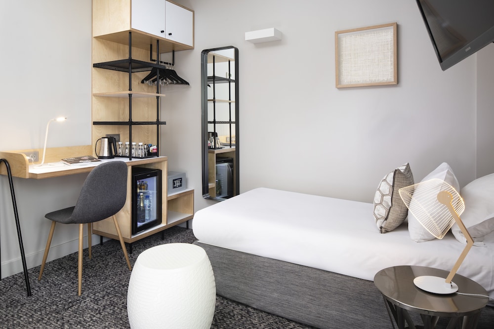 Hotel Paris Bastille — Hotel rooms in Paris, Ile-de-France