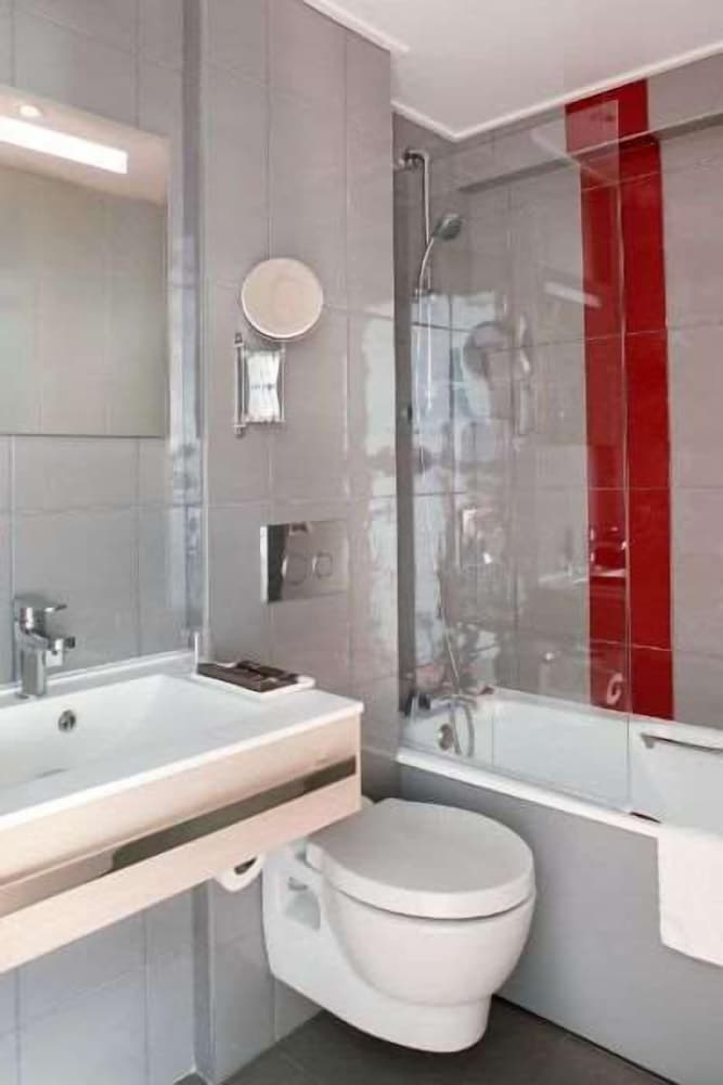 Hotel Paris Bastille — Hotel rooms in Paris, Ile-de-France