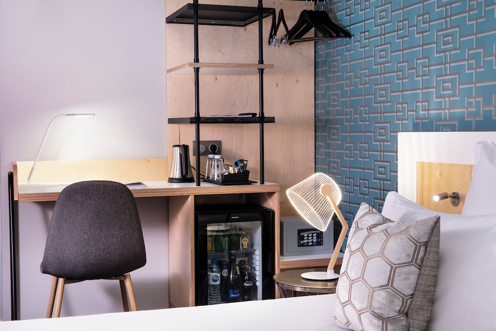 Hotel Paris Bastille — Hotel rooms in Paris, Ile-de-France