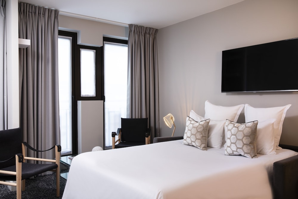 Hotel Paris Bastille — Hotel rooms in Paris, Ile-de-France
