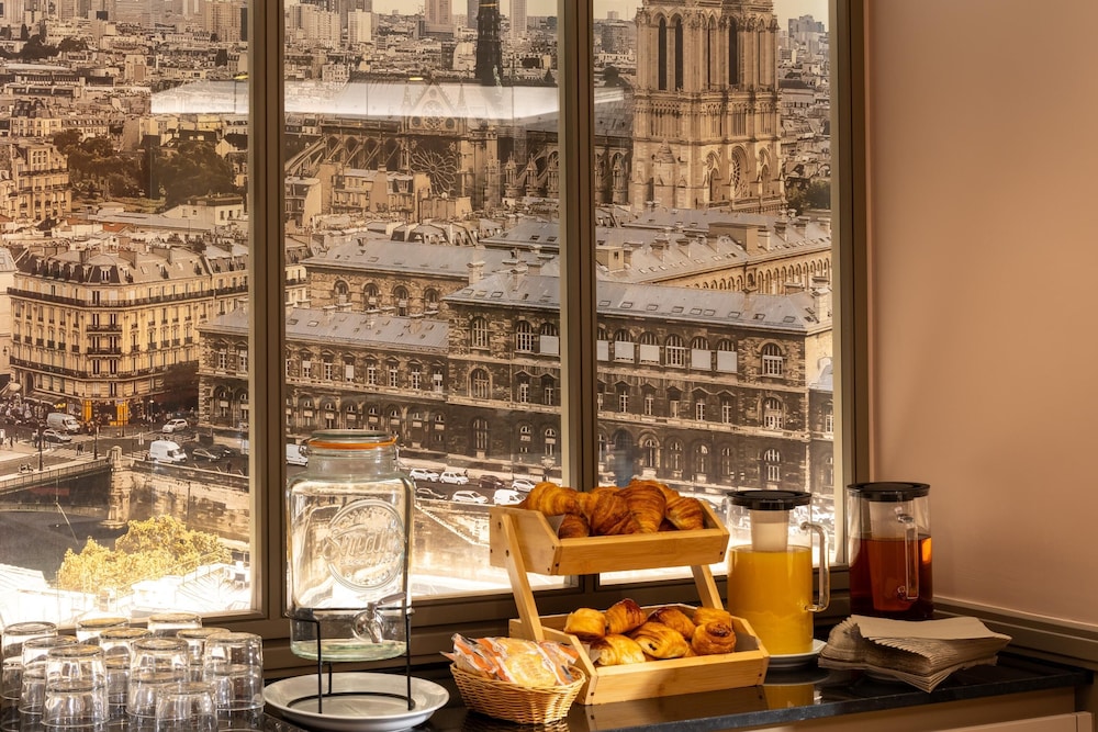 Hotel Paris Bastille — Restaurant & bars in Paris, Ile-de-France