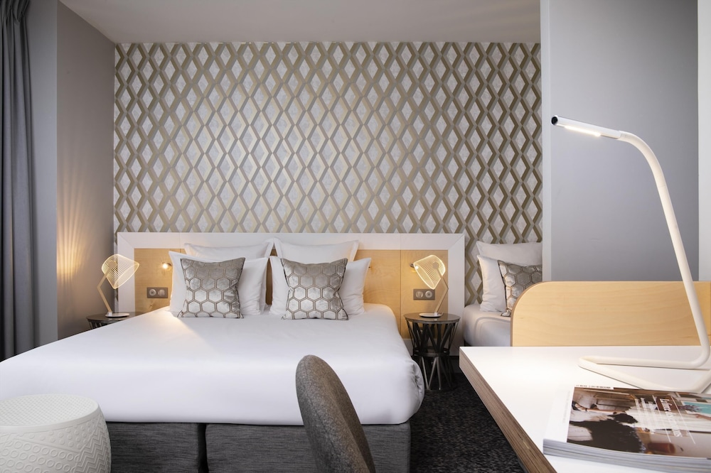 Hotel Paris Bastille — Hotel rooms in Paris, Ile-de-France