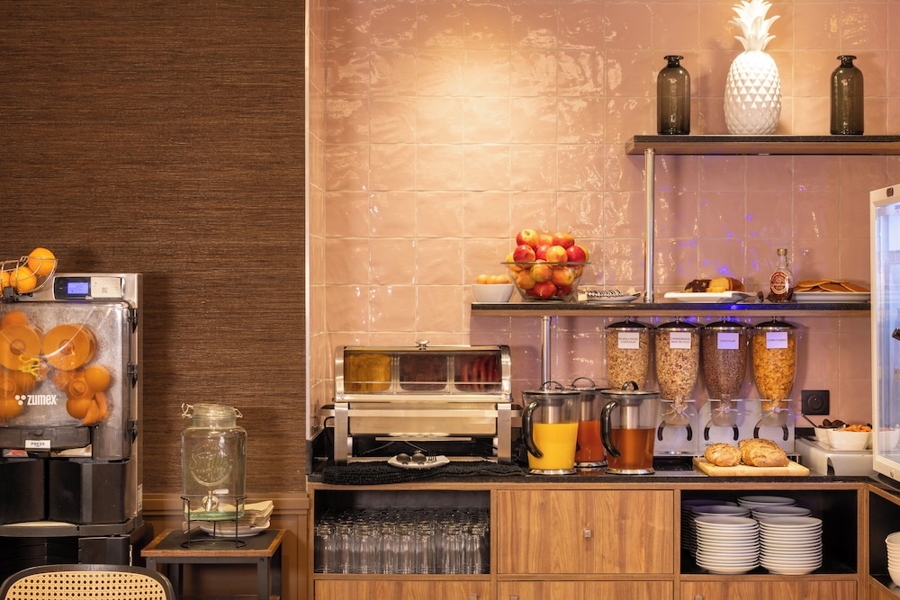Hotel Paris Bastille — Restaurant & bars in Paris, Ile-de-France