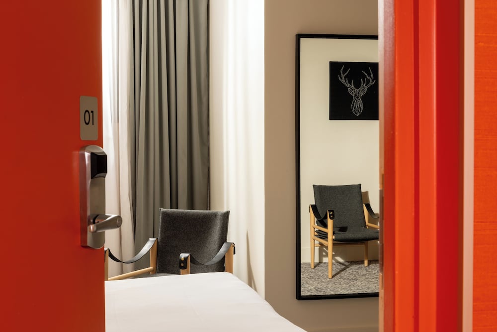 Hotel Paris Bastille — Hotel rooms in Paris, Ile-de-France