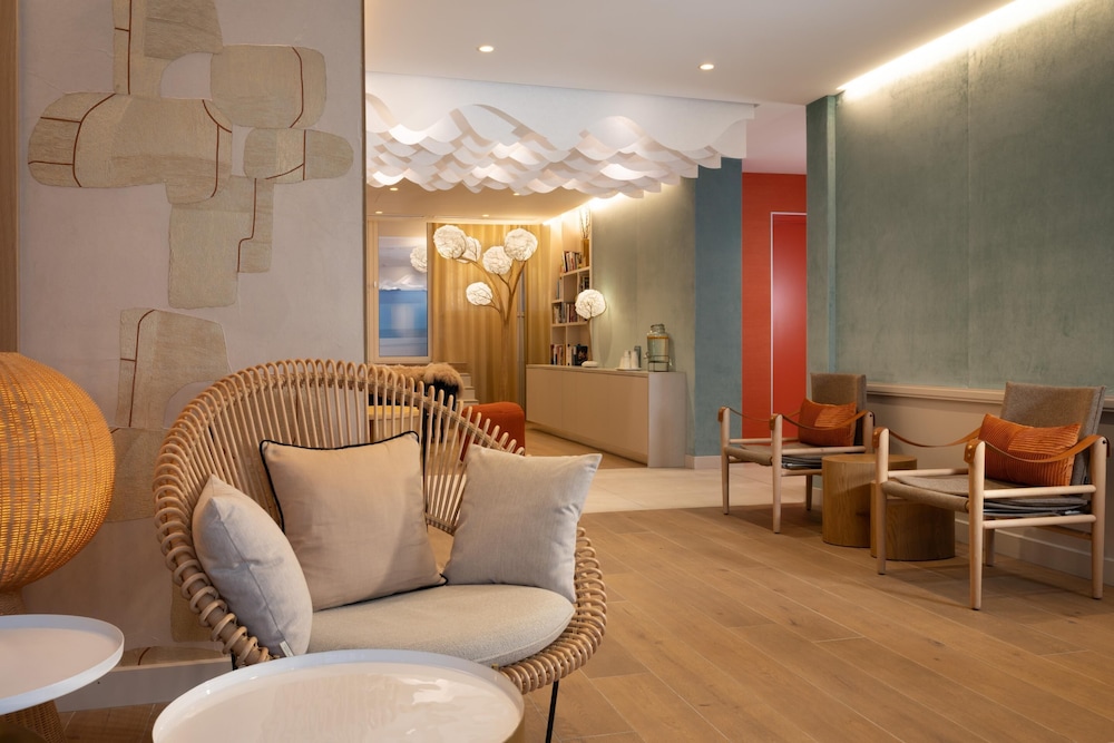 Hotel Paris Bastille — Hotel building in Paris, Ile-de-France