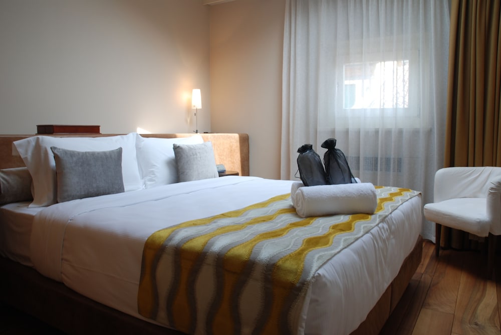 Palazzo Ai Capitani — Hotel rooms in Peschiera del Garda, Veneto