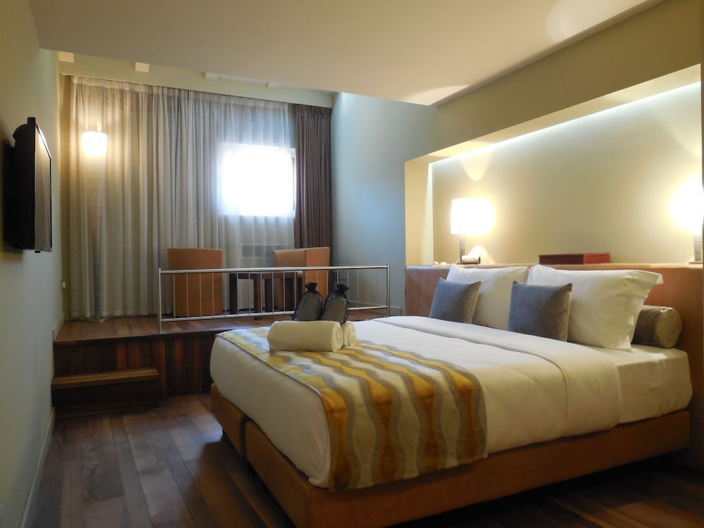 Palazzo Ai Capitani — Hotel rooms in Peschiera del Garda, Veneto