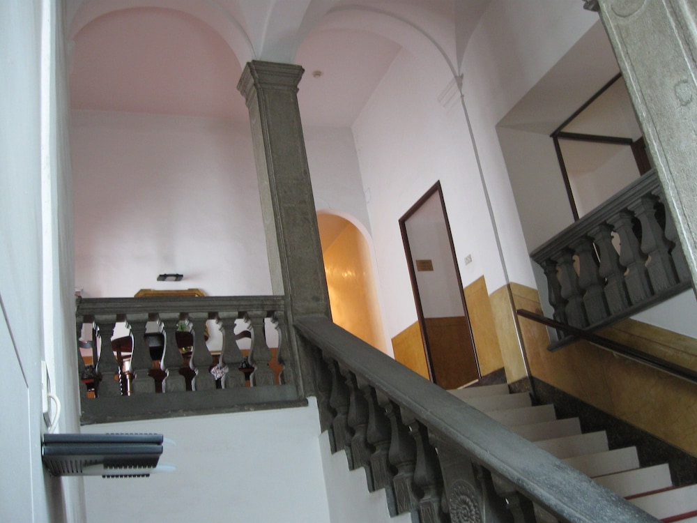 Albergo Ristorante Tre Re — Hotel building in Como, Lombardy