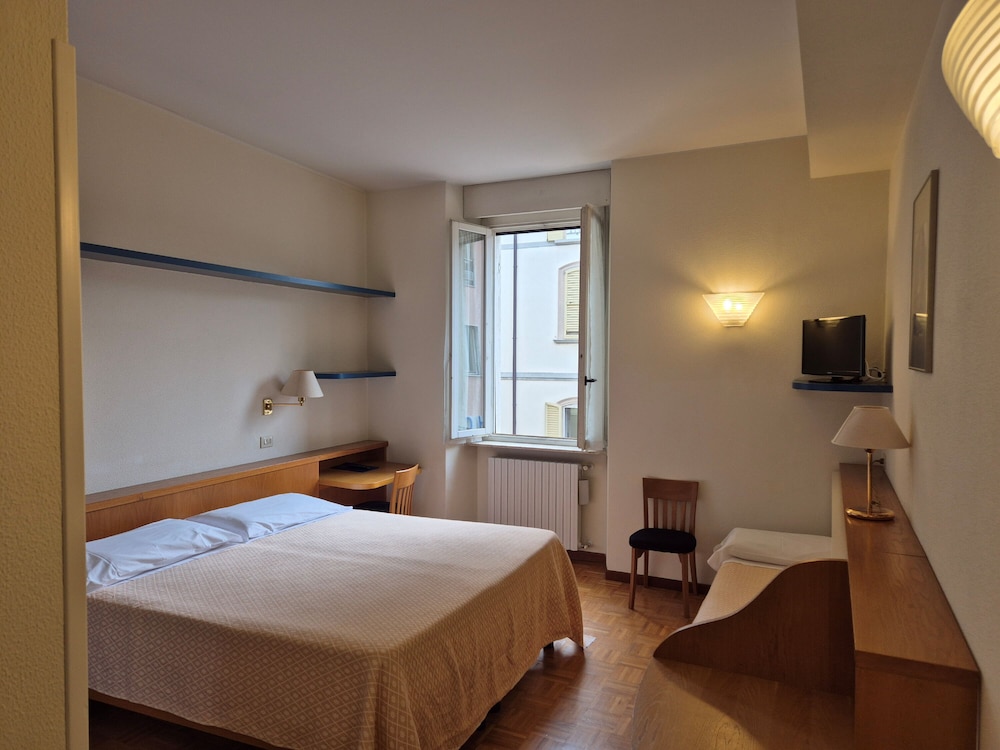 Albergo Ristorante Tre Re — Hotel rooms in Como, Lombardy