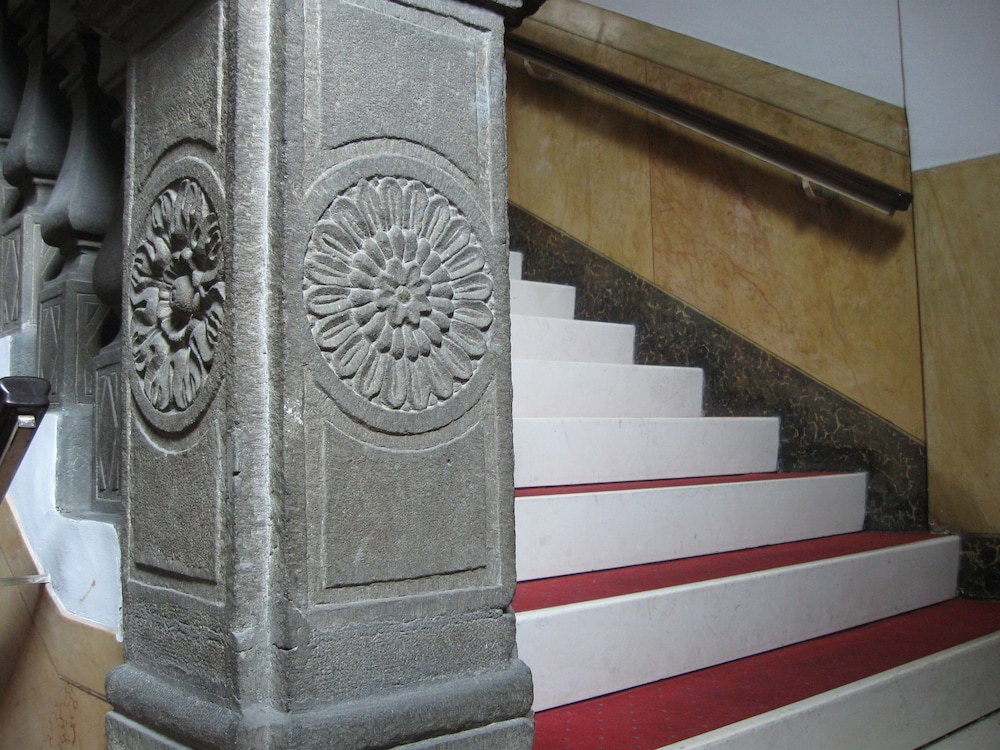 Albergo Ristorante Tre Re — Hotel building in Como, Lombardy