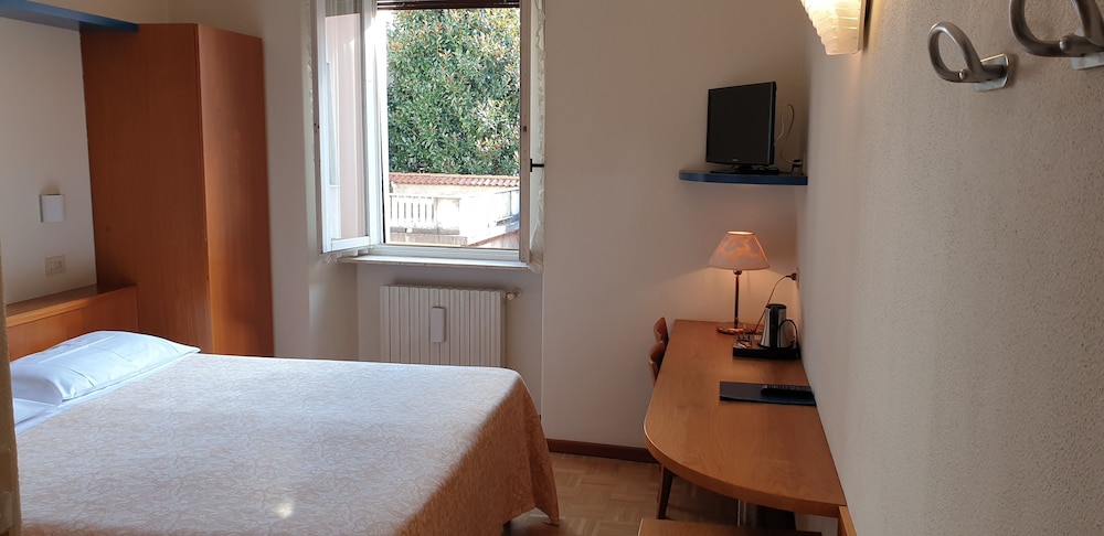 Albergo Ristorante Tre Re — Hotel rooms in Como, Lombardy