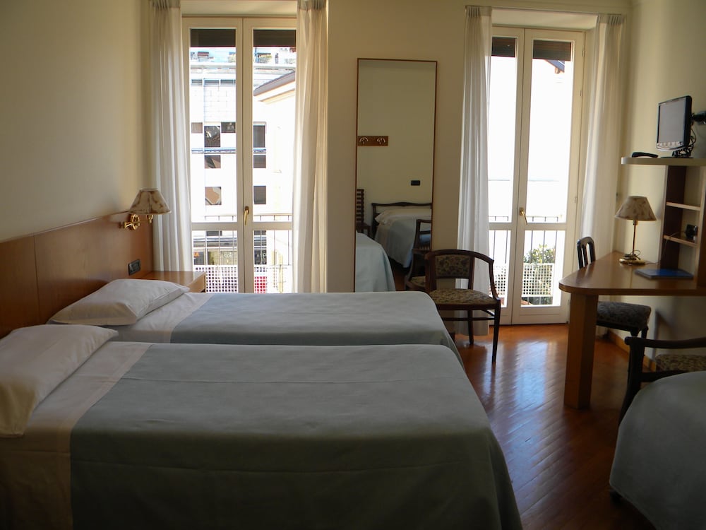 Albergo Ristorante Tre Re — Hotel rooms in Como, Lombardy
