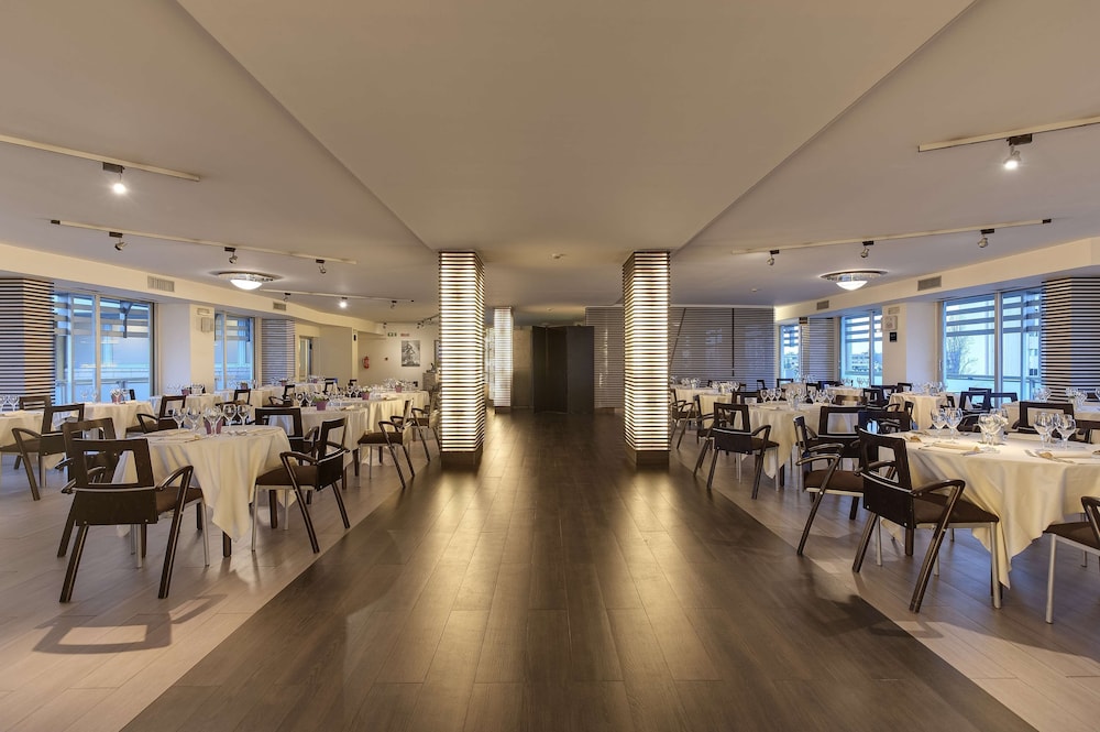 Occidental Aran Park — Restaurant & bars in Rome, Lazio