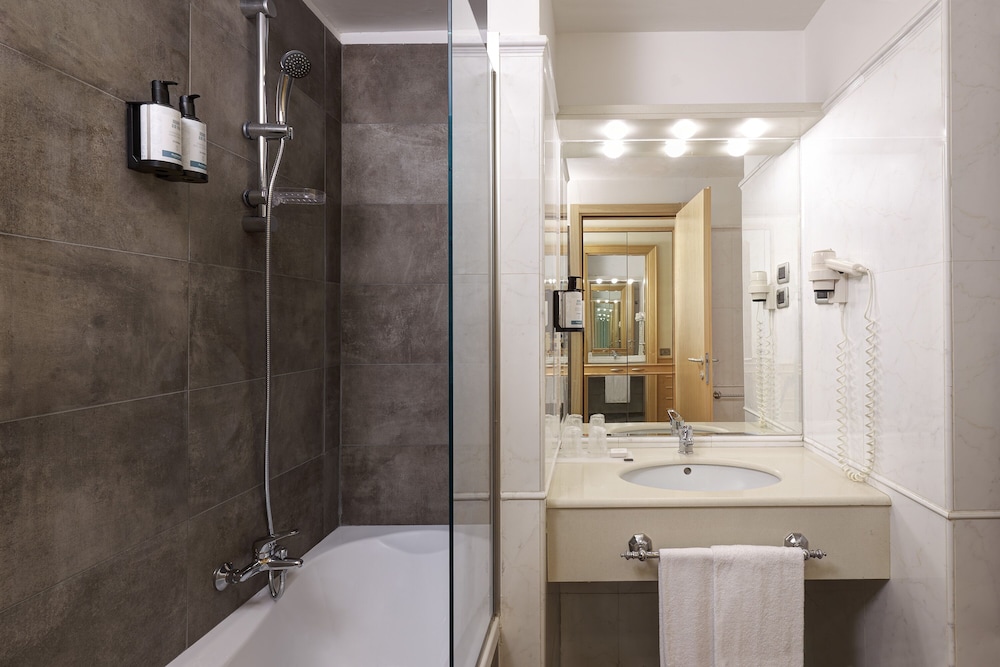 Occidental Aran Park — Hotel rooms in Rome, Lazio