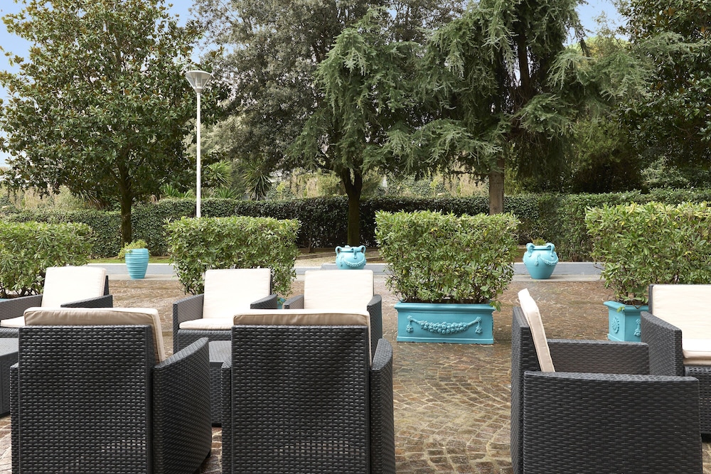 Occidental Aran Park — Hotel building in Rome, Lazio