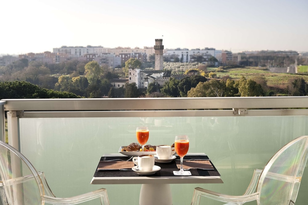 Occidental Aran Park — Hotel rooms in Rome, Lazio