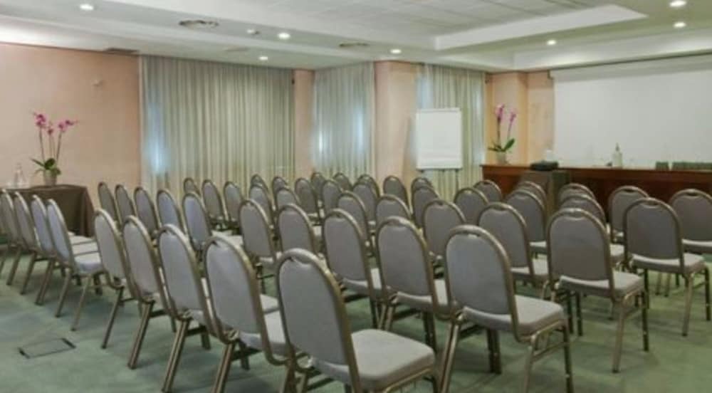 Hotel Ariston — Hotel building in Rome, Lazio