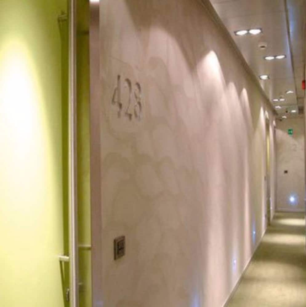 Hotel Ariston — Hotel building in Rome, Lazio