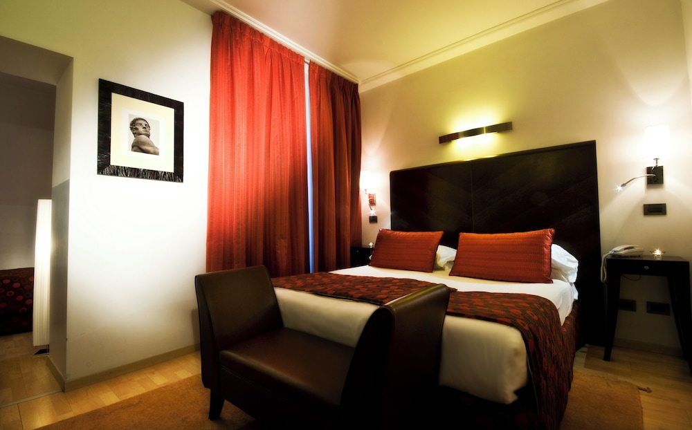 Hotel Ariston — Hotel rooms in Rome, Lazio
