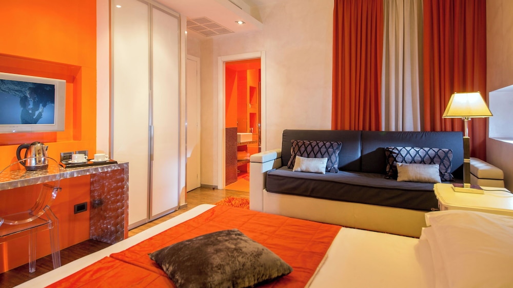 Hotel Ariston — Hotel rooms in Rome, Lazio