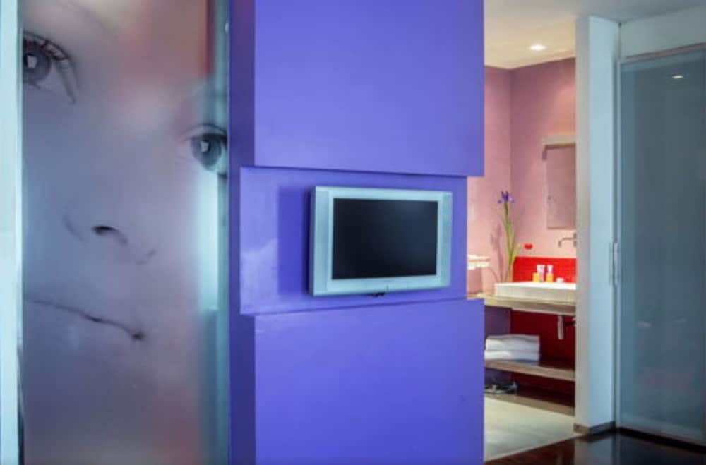 Hotel Ariston — Hotel rooms in Rome, Lazio