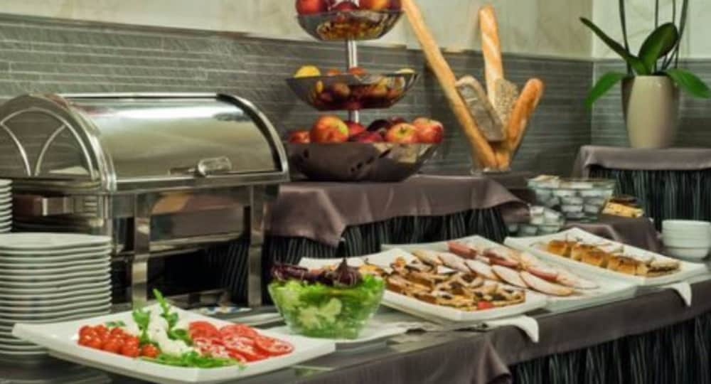 Hotel Ariston — Restaurant & bars in Rome, Lazio