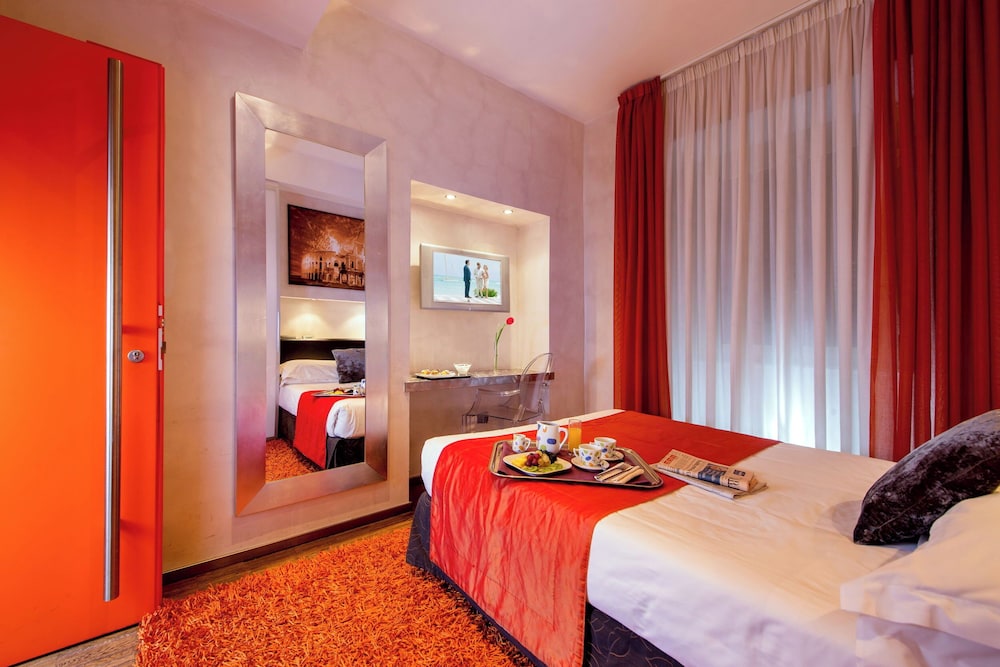 Hotel Ariston — Hotel rooms in Rome, Lazio