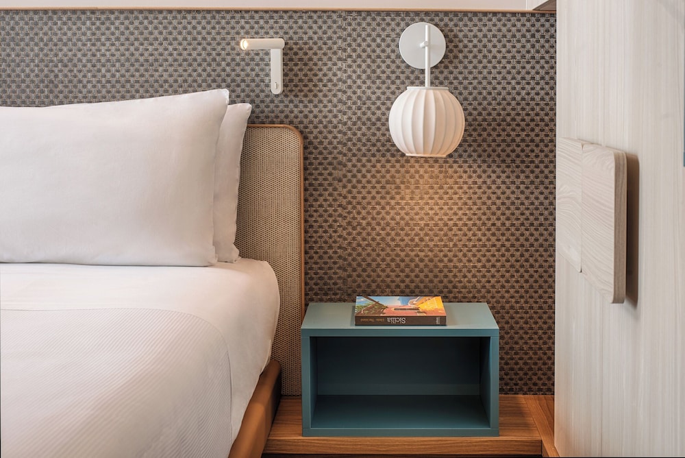 UNA Hotels Capotaormina — Hotel rooms in Taormina, Sicily
