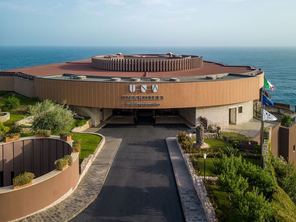 UNA Hotels Capotaormina — Hotel building in Taormina, Sicily