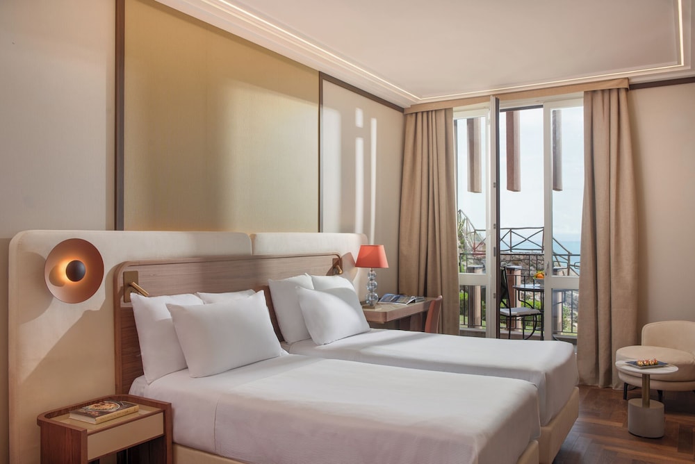 UNA Hotels Capotaormina — Hotel rooms in Taormina, Sicily