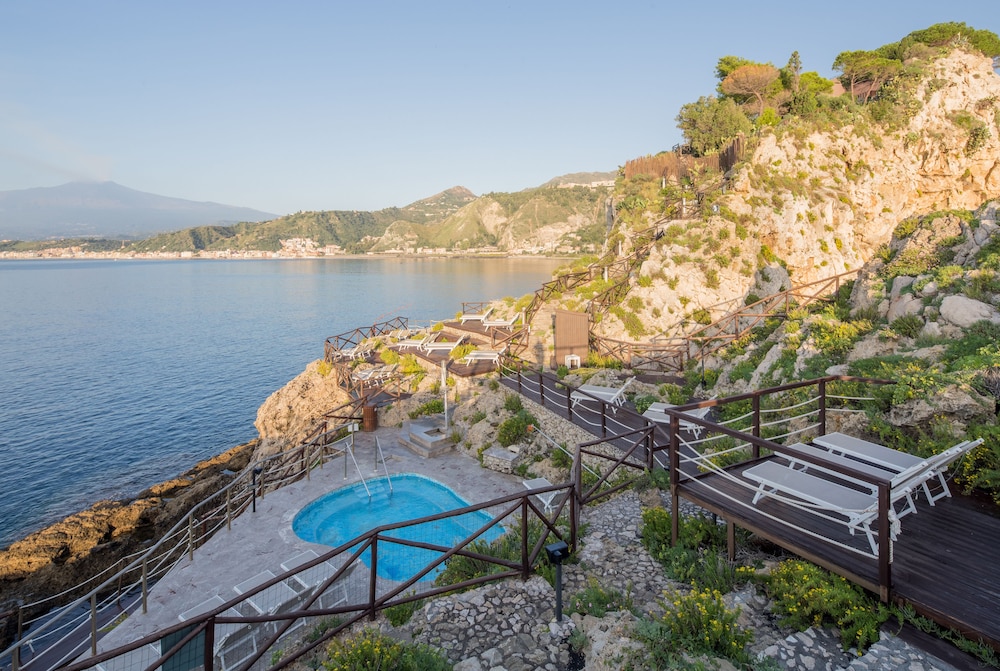 UNA Hotels Capotaormina — Swimming pool in Taormina, Sicily