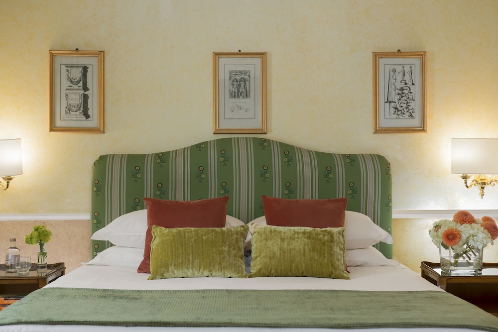 Bettoja Hotel Massimo D'Azeglio — Hotel rooms in Rome, Lazio