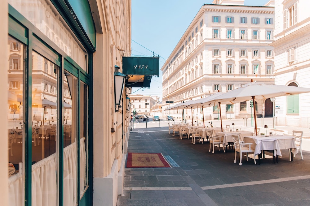 Bettoja Hotel Massimo D'Azeglio — Restaurant & bars in Rome, Lazio