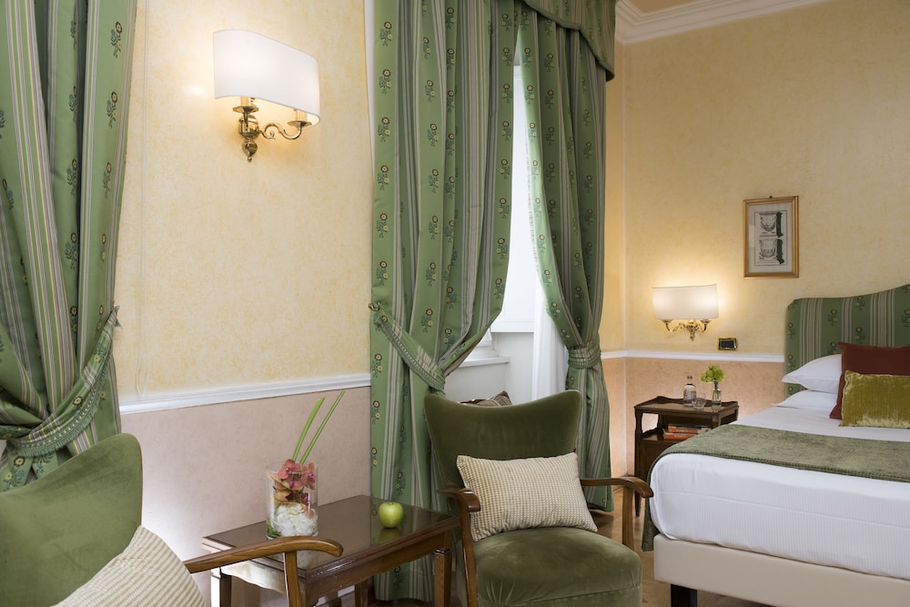 Bettoja Hotel Massimo D'Azeglio — Hotel rooms in Rome, Lazio
