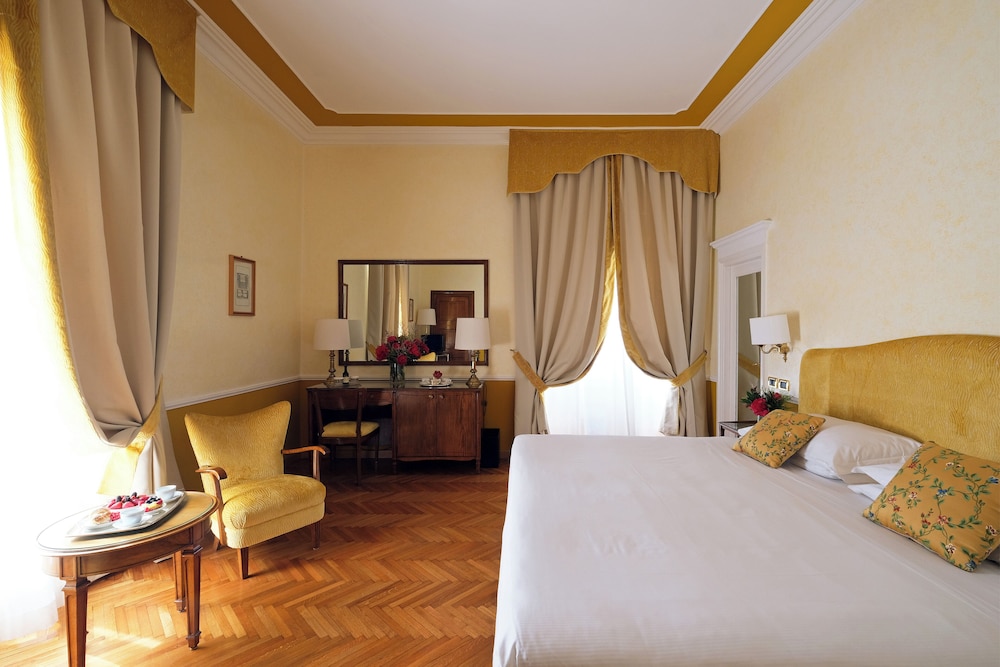 Bettoja Hotel Massimo D'Azeglio — Hotel rooms in Rome, Lazio