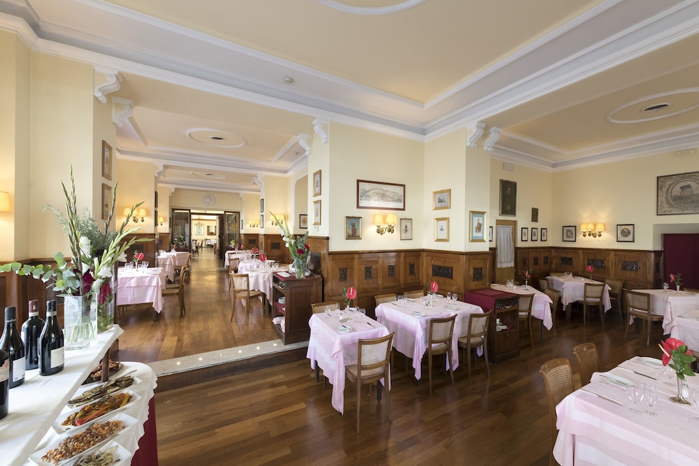 Bettoja Hotel Massimo D'Azeglio — Restaurant & bars in Rome, Lazio