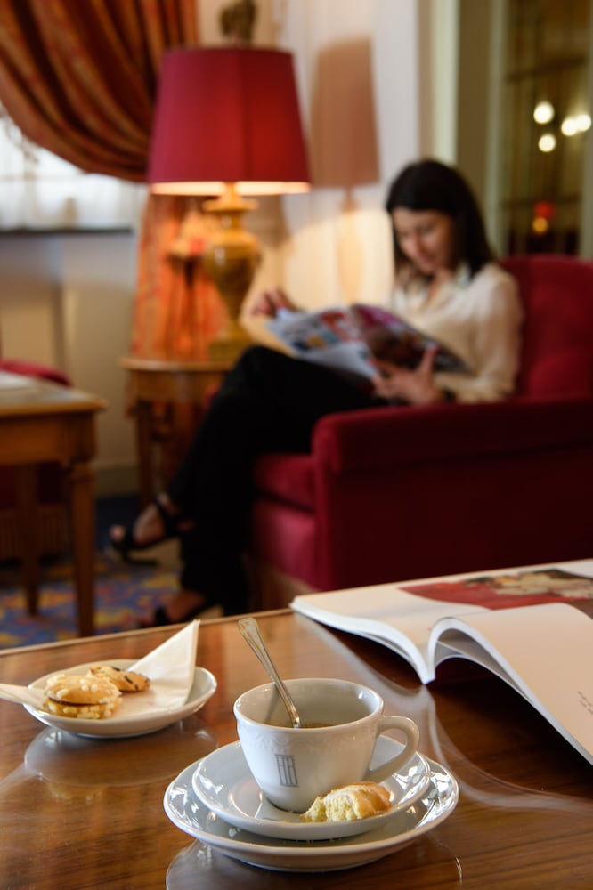 Bettoja Hotel Massimo D'Azeglio — Hotel building in Rome, Lazio
