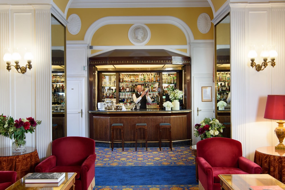 Bettoja Hotel Massimo D'Azeglio — Restaurant & bars in Rome, Lazio